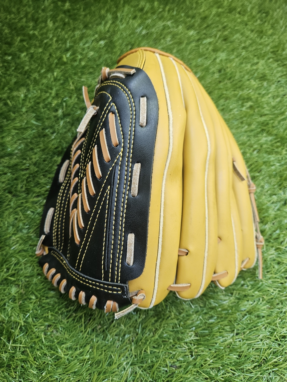 Franklin Fieldmaster Youth 13 Inch Baseball Glove CFS System